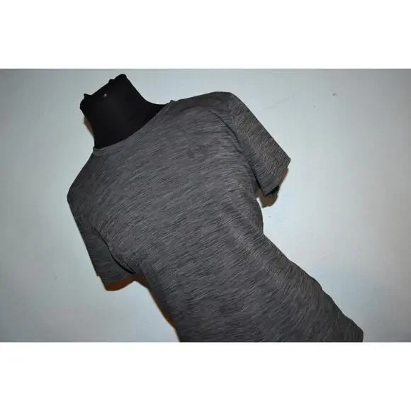 25326 Under Armour Gym Shirt Size XL Womens Gray Polyester Performance - Picture 3 of 7